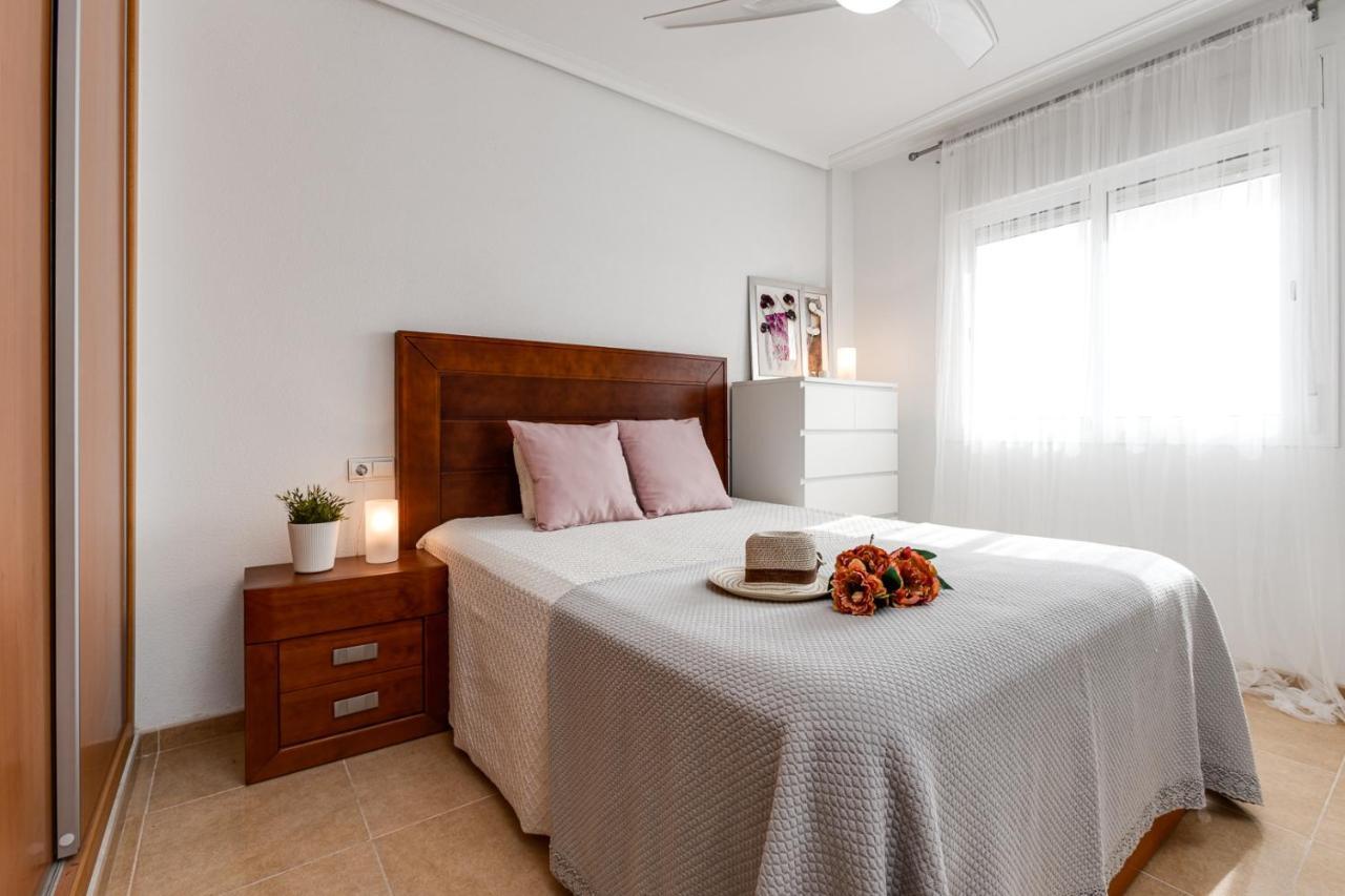 Sunny Casita, Torrevieja, Modern 2 Bed Top Floor Apartment المظهر الخارجي الصورة